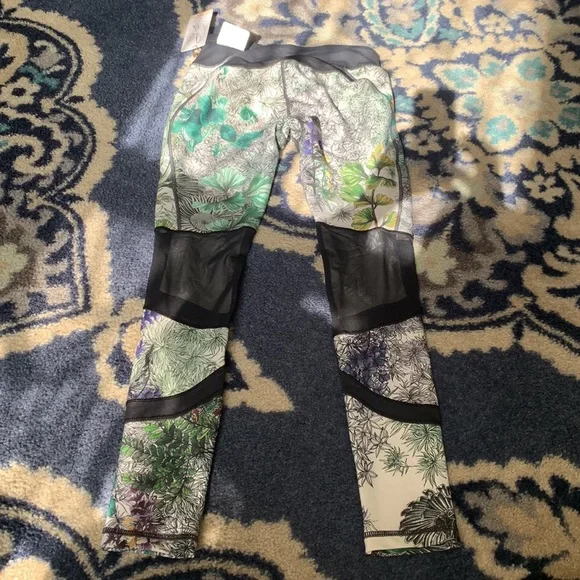 NWT CALIA by Carrie Underwood limited edition workout tight - Picture 6 of 13